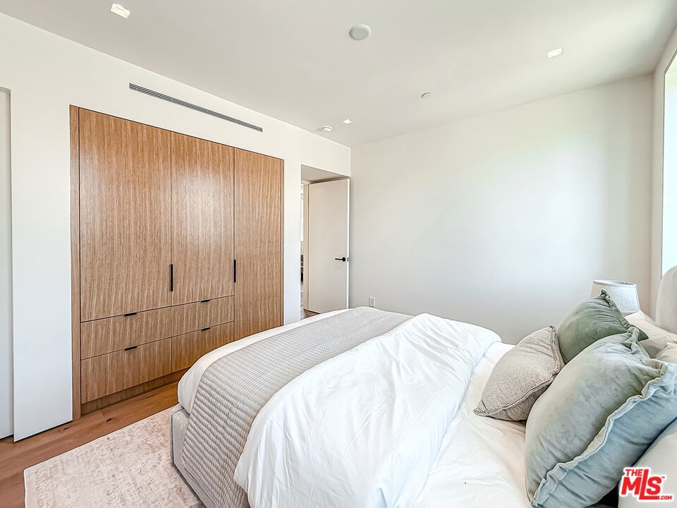 main property photo 66