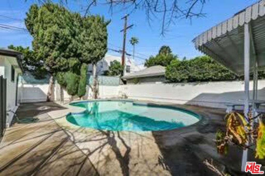 main property photo 38