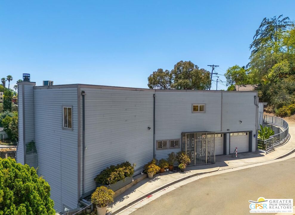 main property photo 53