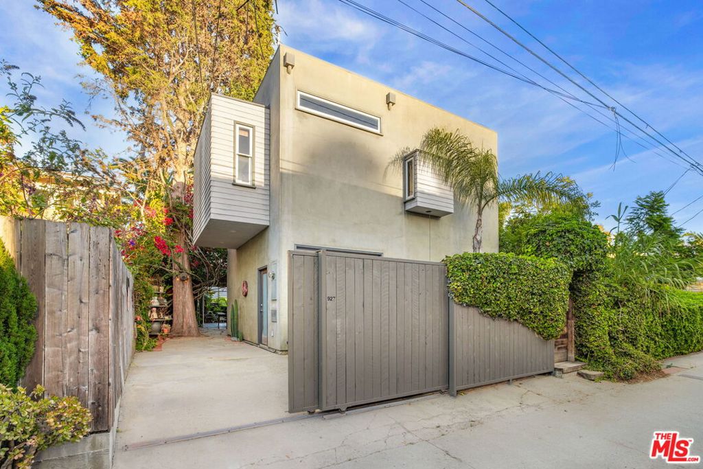 main property photo 44