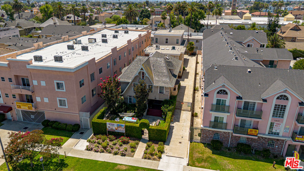 main property photo 12