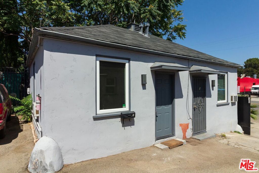main property photo 5