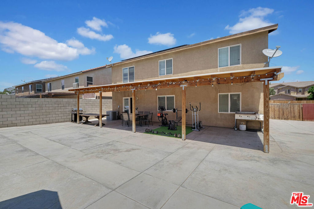 main property photo 33