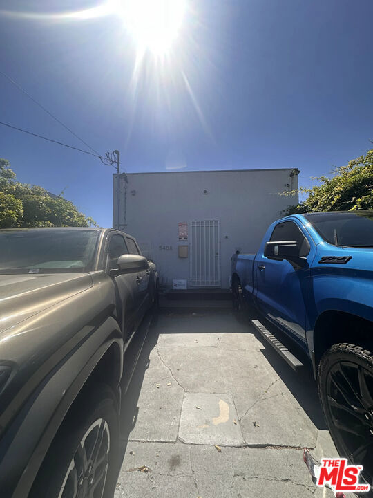 main property photo 11