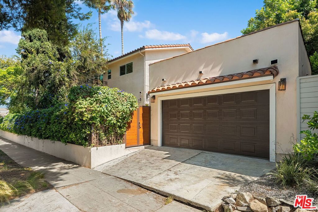main property photo 54