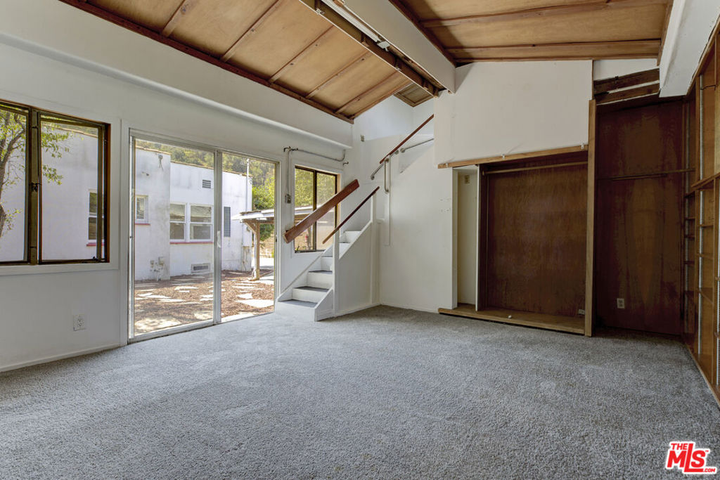 main property photo 60