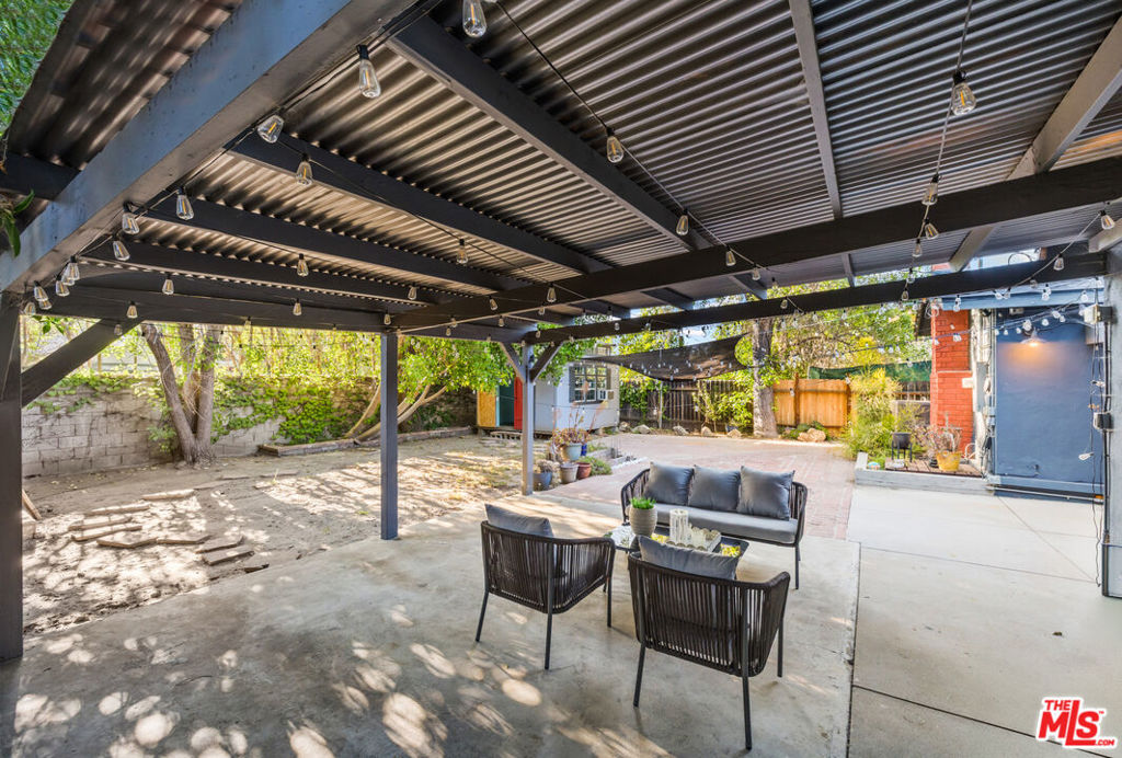 main property photo 24