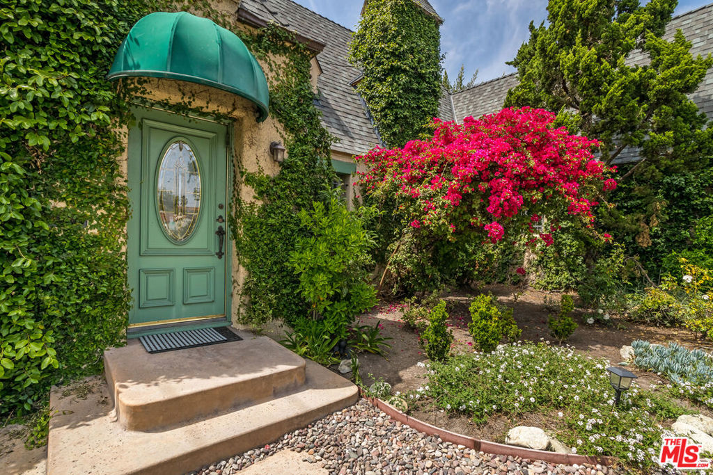 main property photo 5