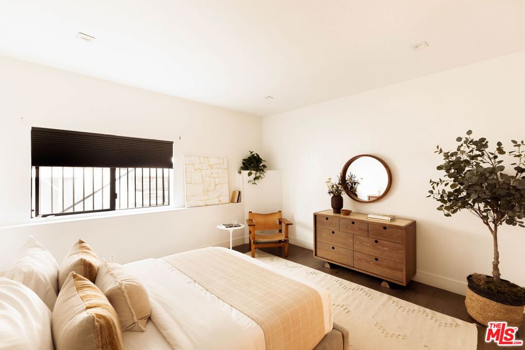 main property photo 67