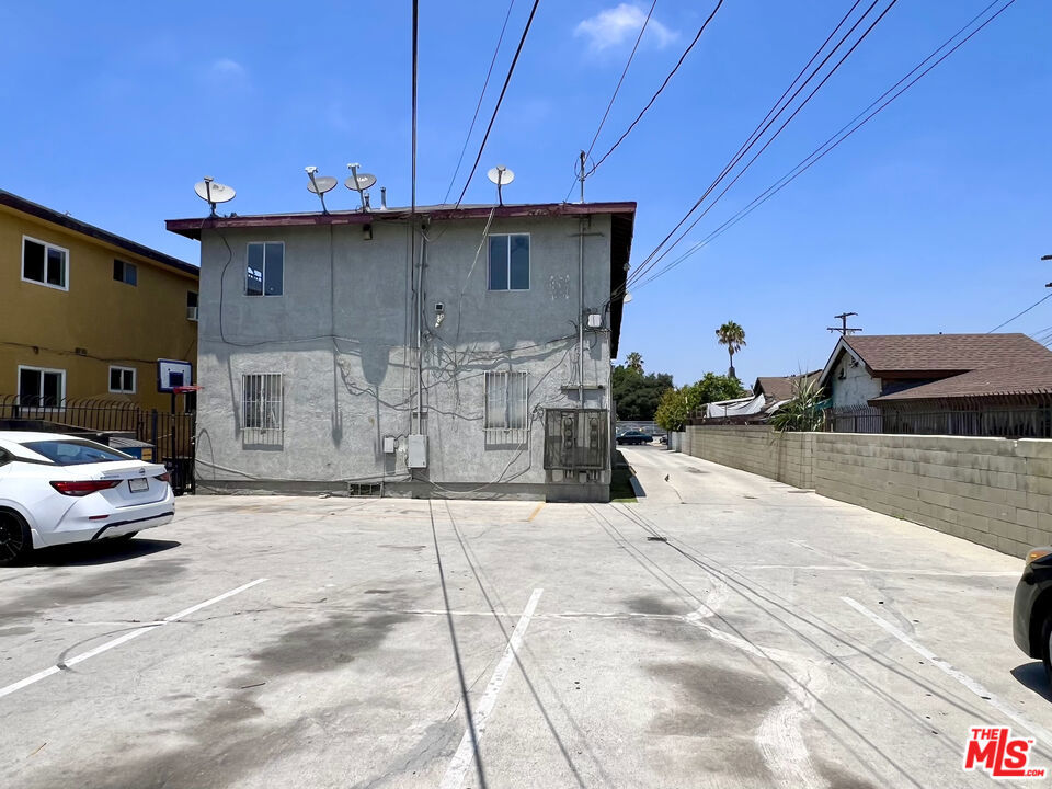 main property photo 33