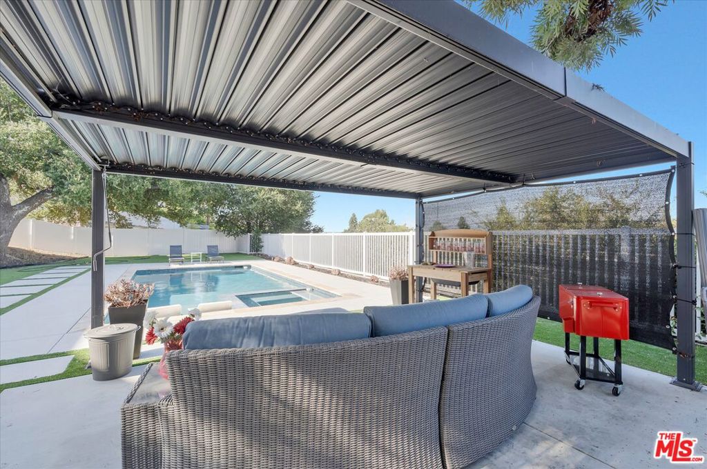 main property photo 54