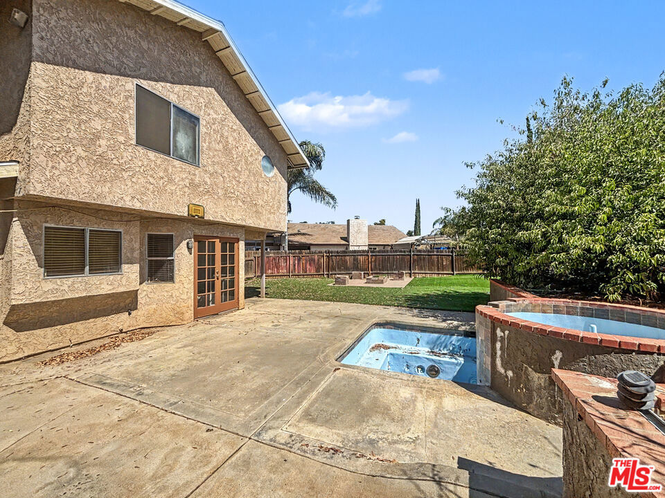 main property photo 20