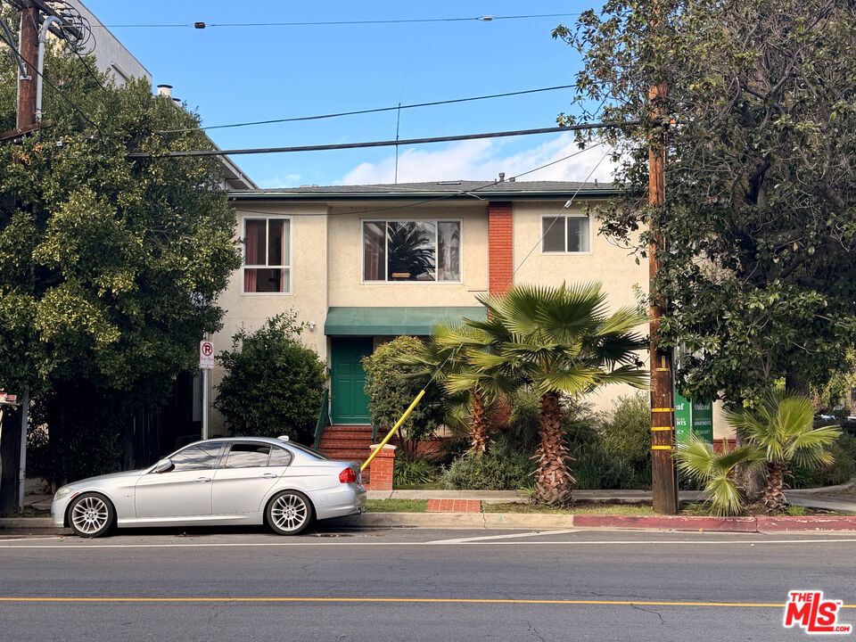 main property photo 6
