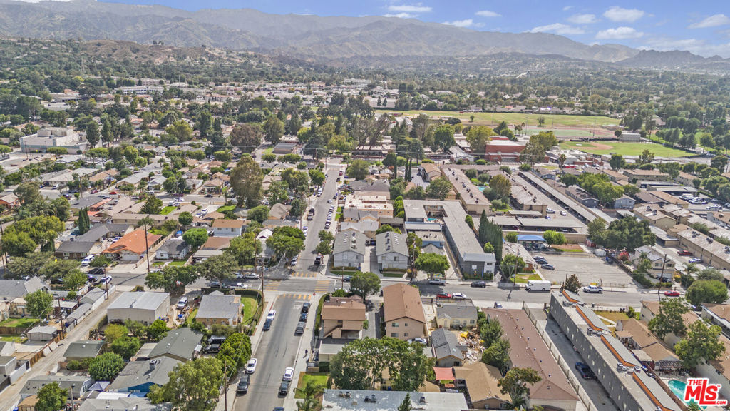 main property photo 8