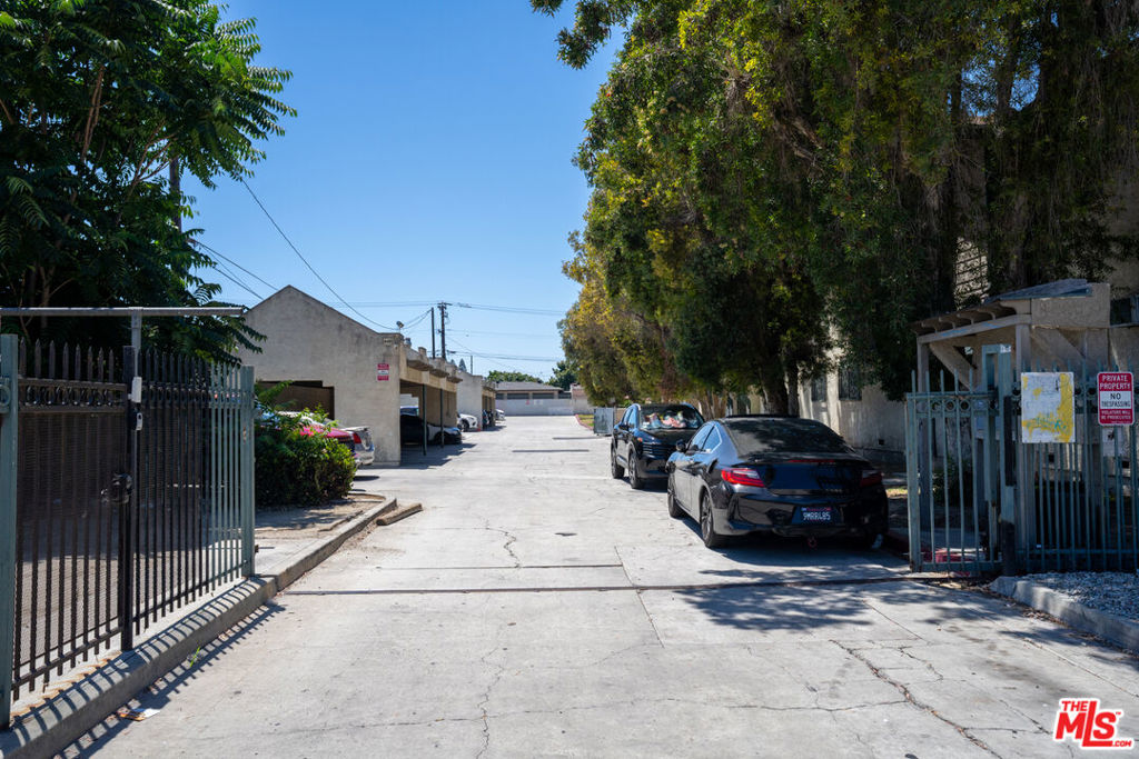 main property photo 12