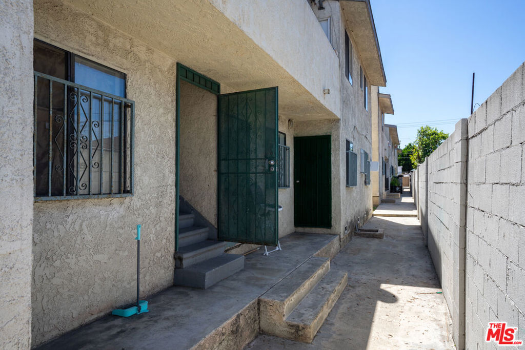 main property photo 22
