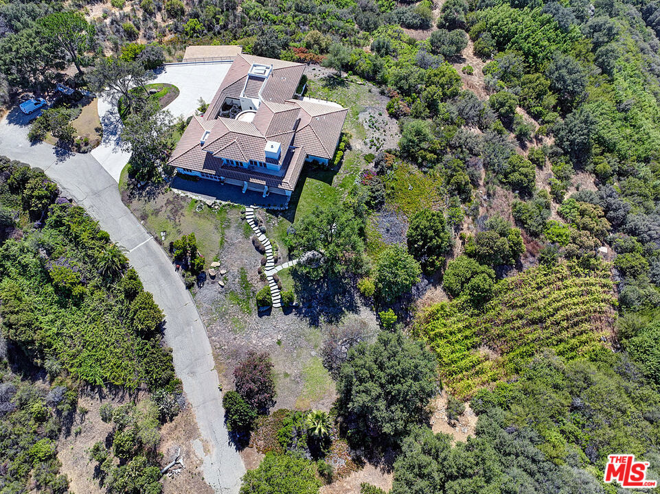 main property photo 51