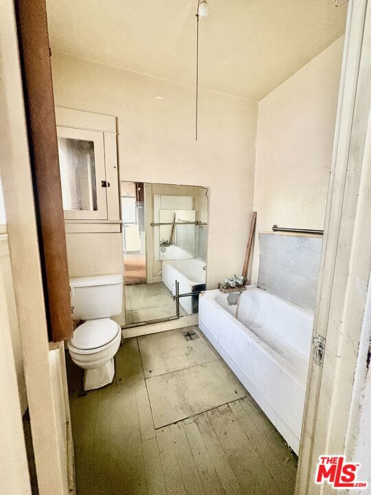 main property photo 16