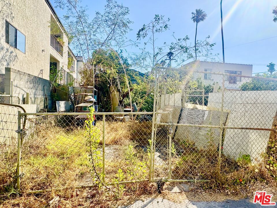 main property photo 7