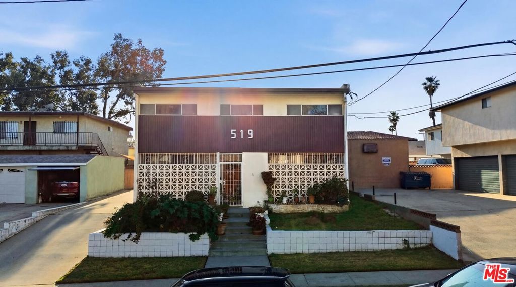 main property photo 40
