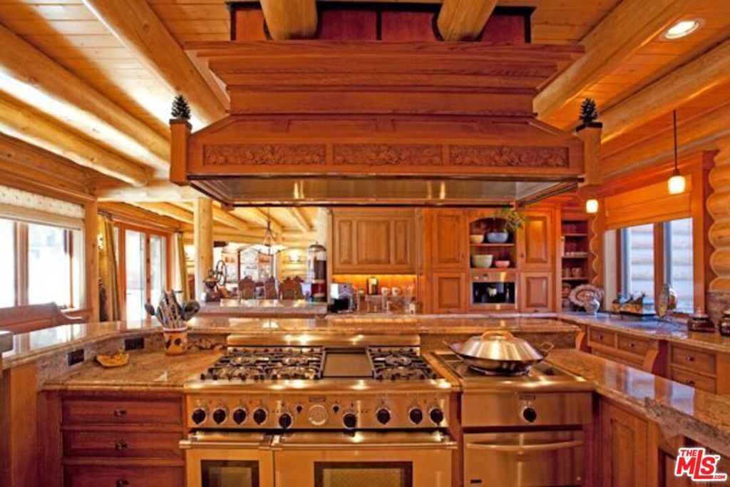 main property photo 18