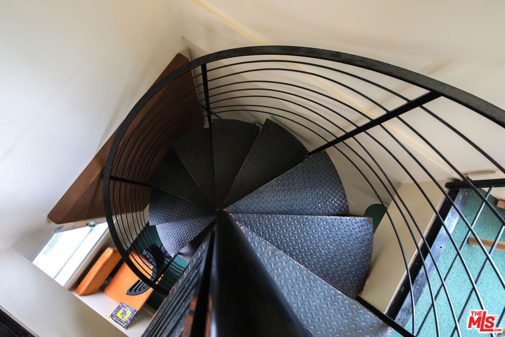 main property photo 47