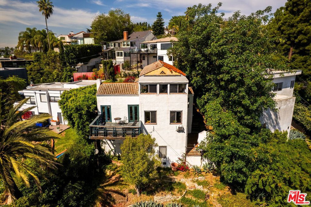 main property photo 29