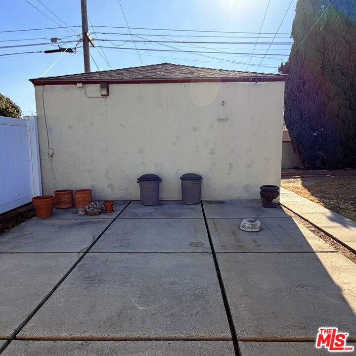 main property photo 12