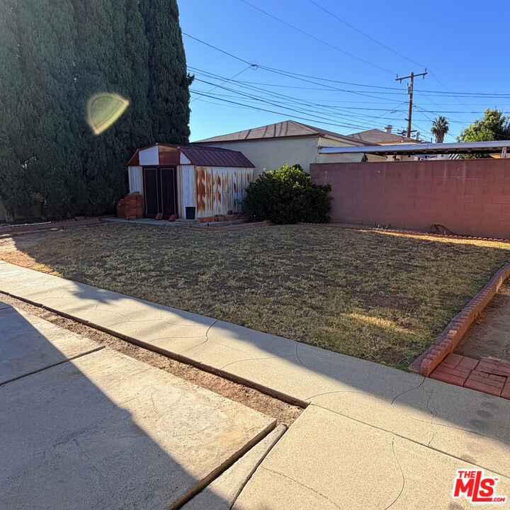 main property photo 13