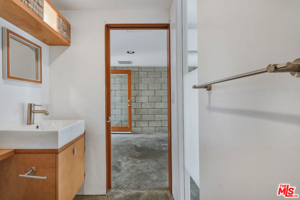 main property photo 59