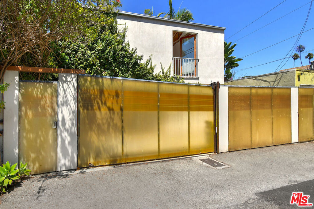 main property photo 61