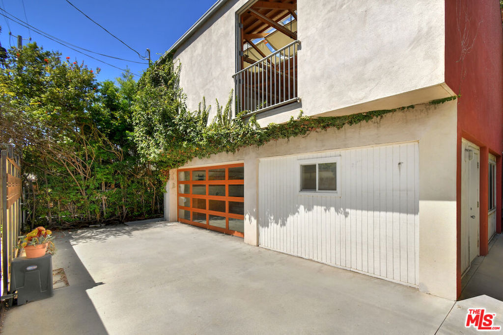 main property photo 66