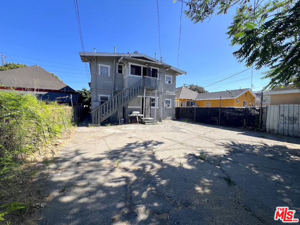 main property photo 12