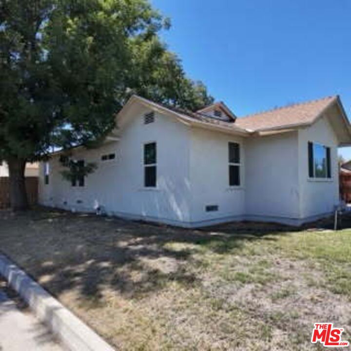 main property photo 4