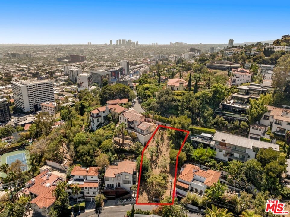 main property photo 11