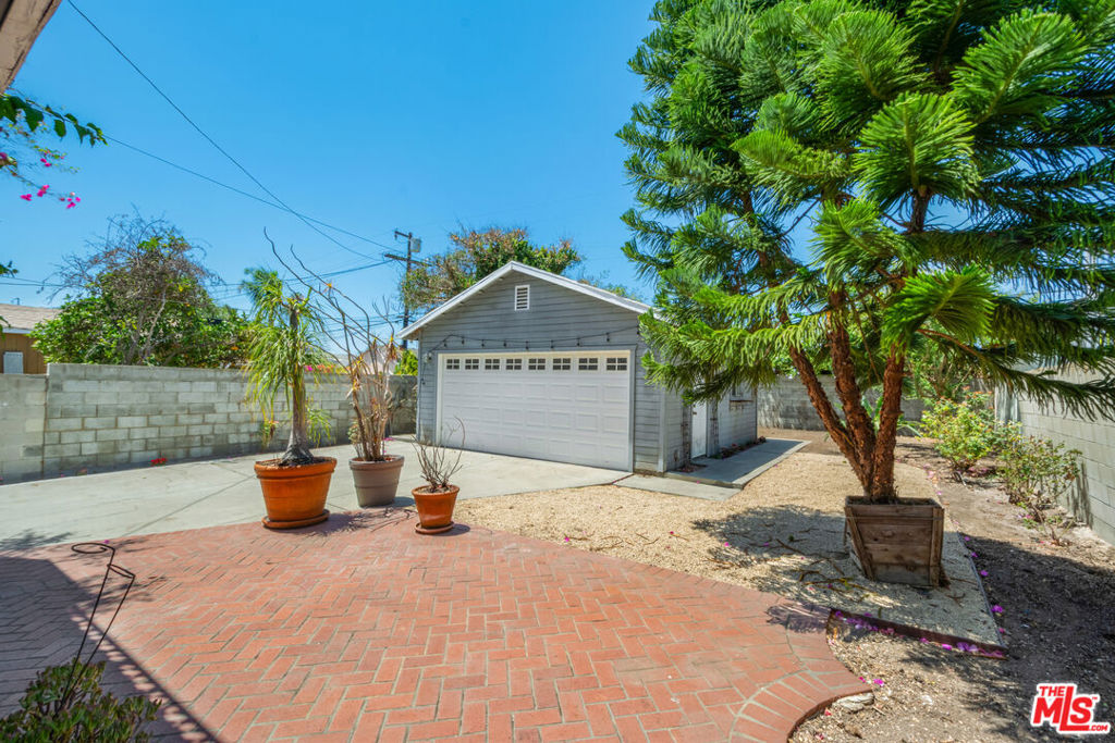 main property photo 43