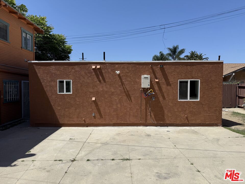 main property photo 9