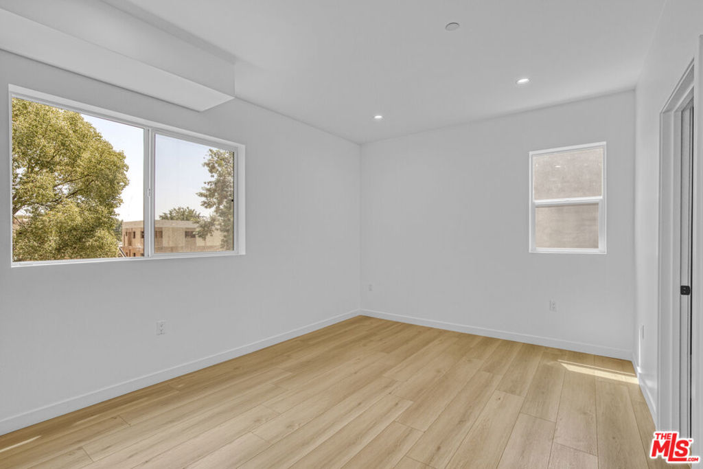 main property photo 70