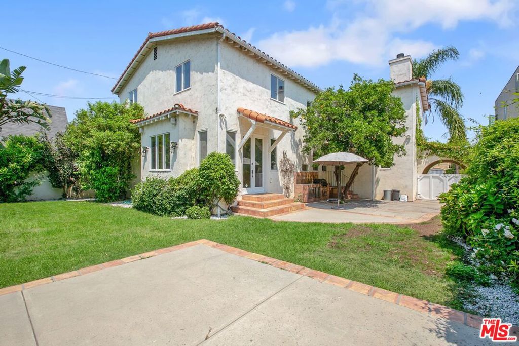 main property photo 23