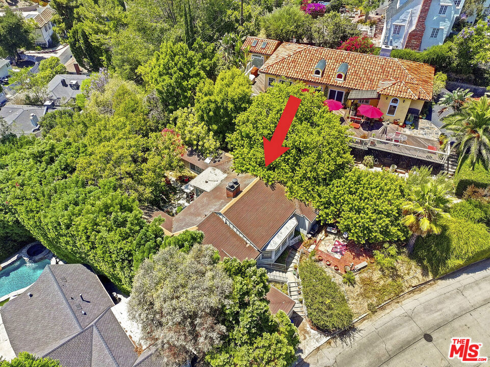 main property photo 23