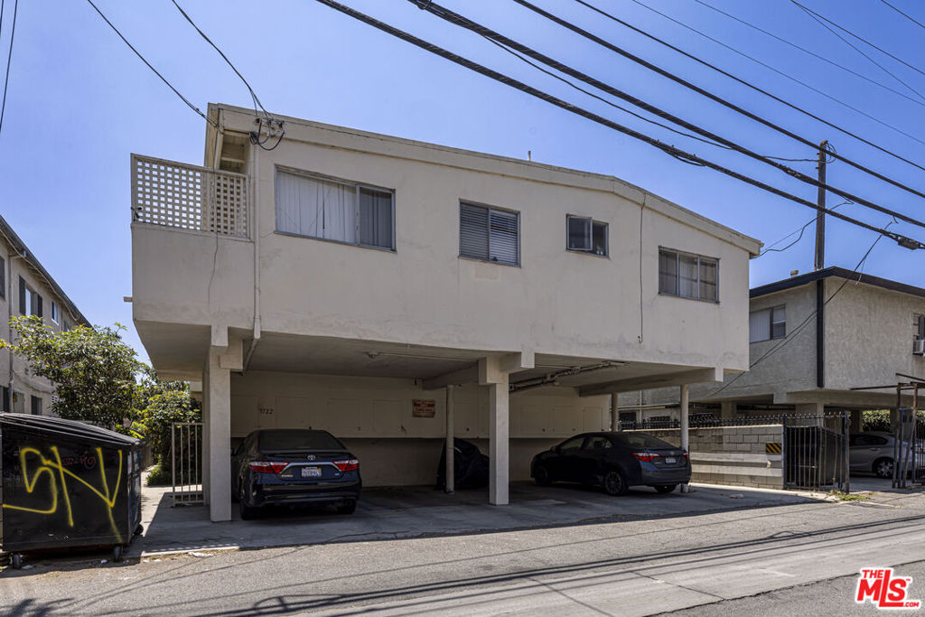 main property photo 17