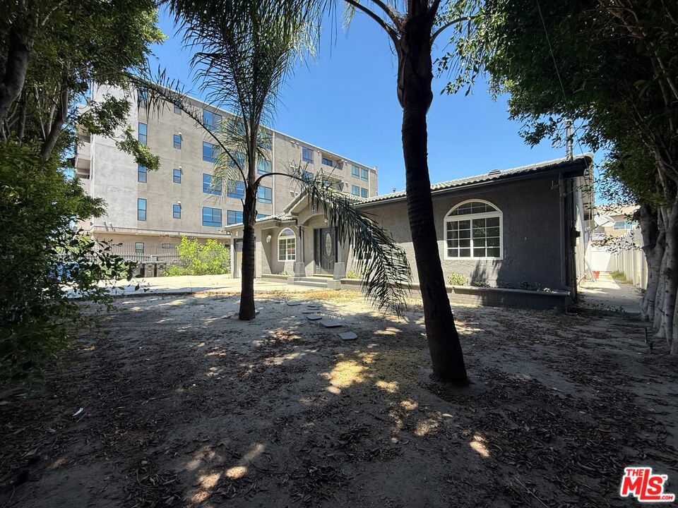 main property photo 22