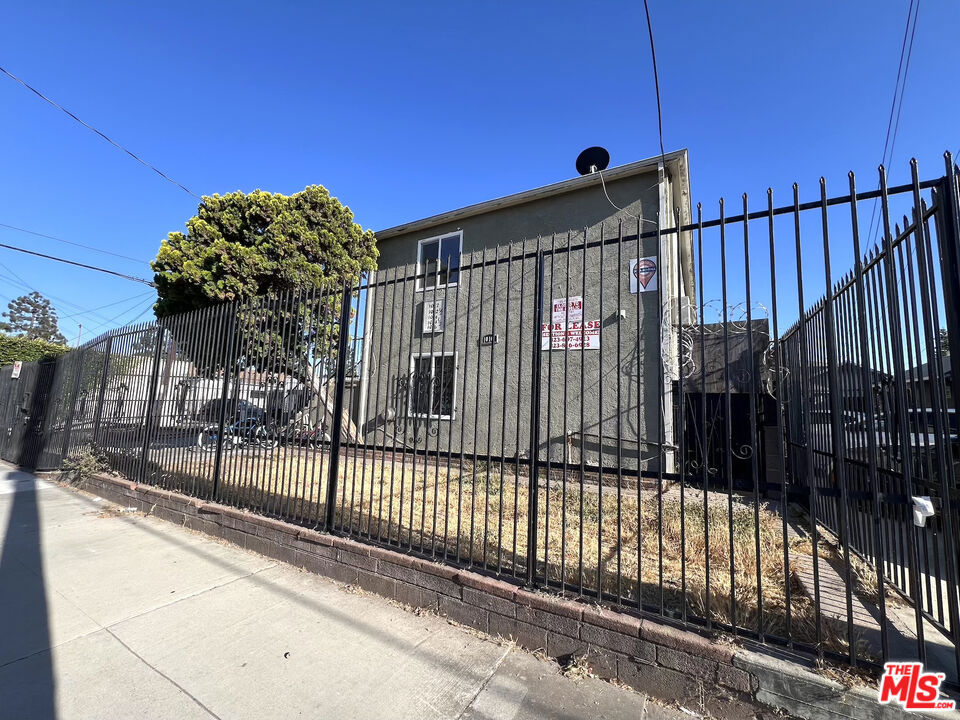 main property photo 14