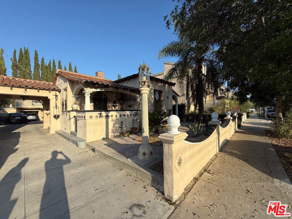main property photo 9