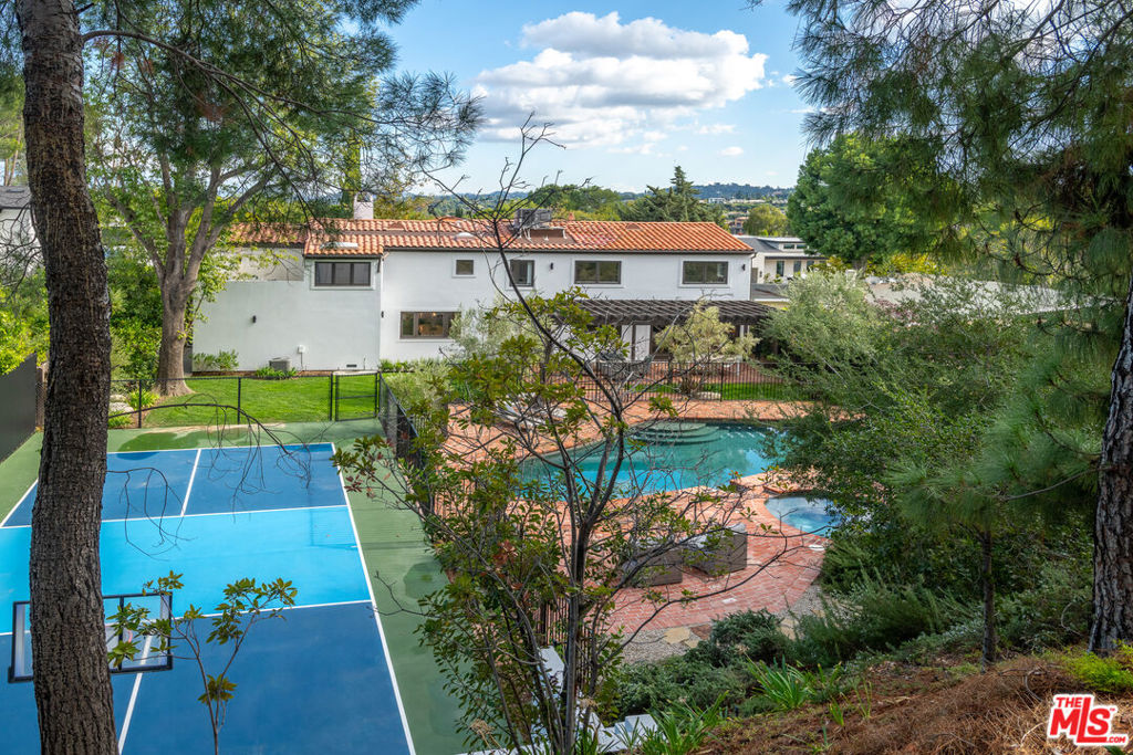 main property photo 50