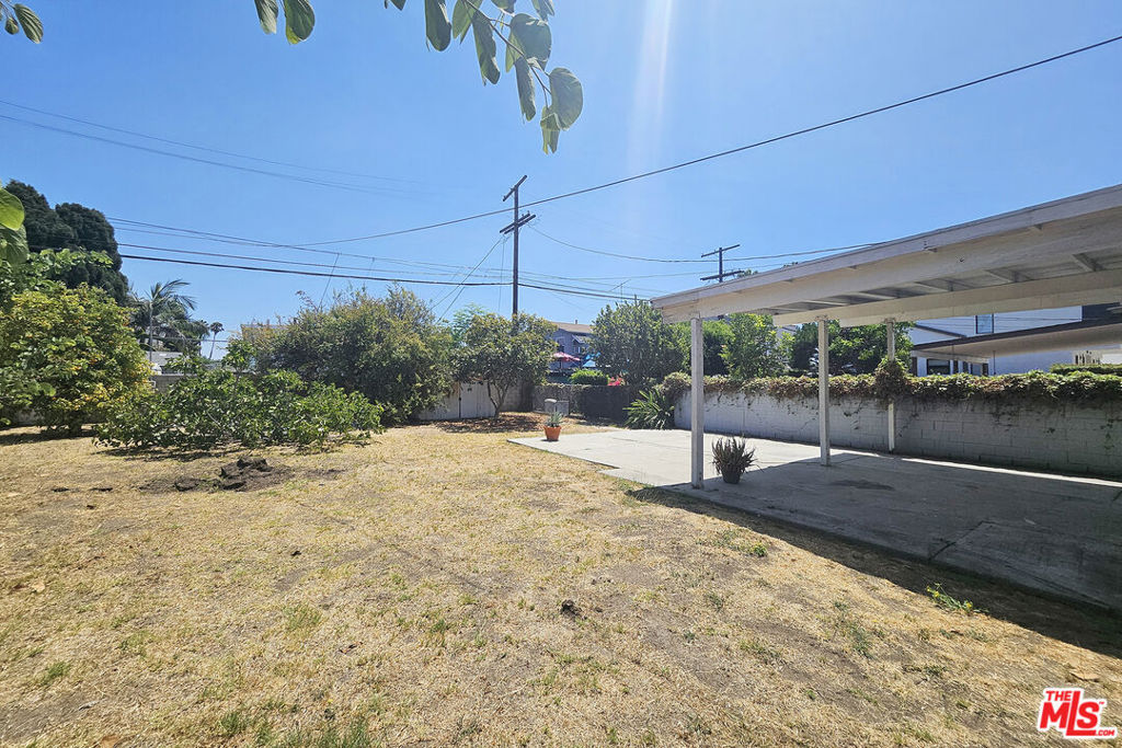 main property photo 23