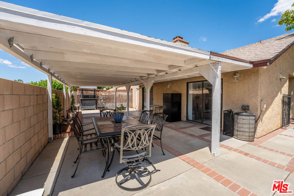 main property photo 20