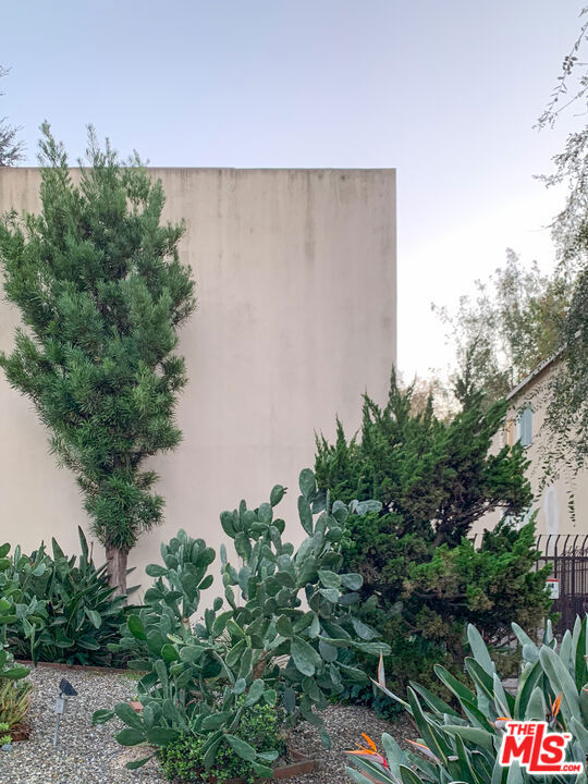 main property photo 51