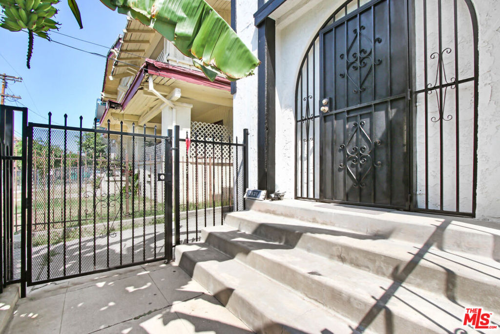 main property photo 11