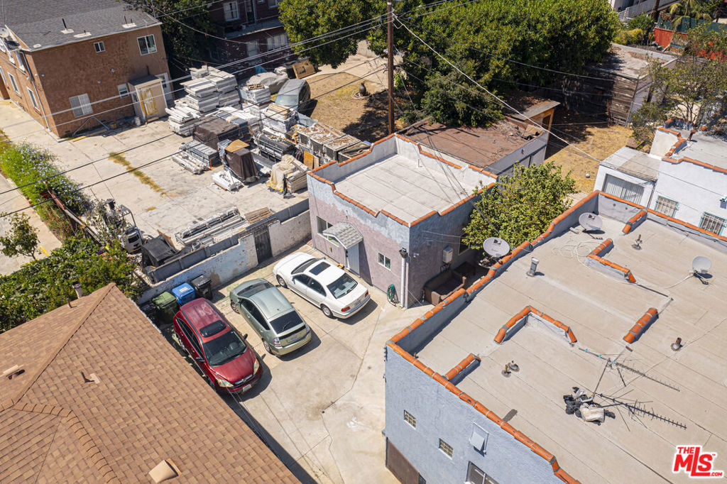 main property photo 8